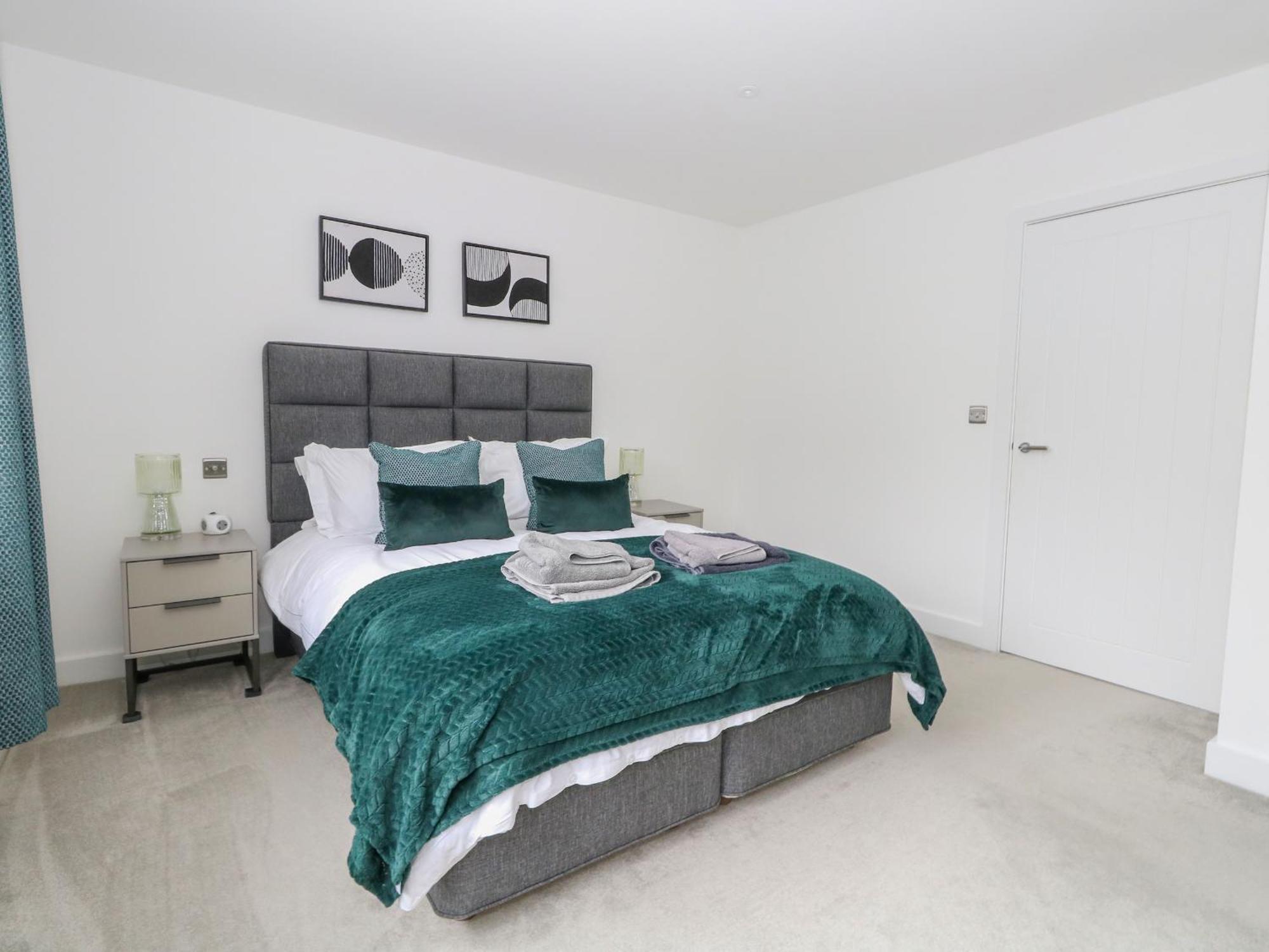 66A Danecourt Road Villa Poole Eksteriør billede