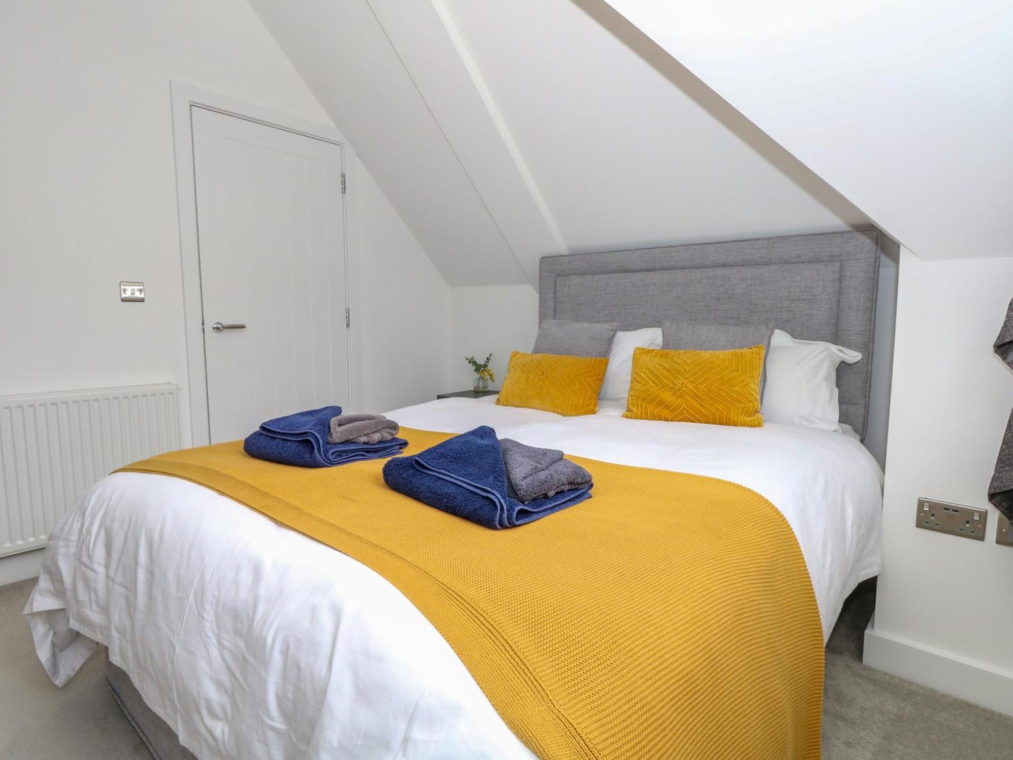66A Danecourt Road Villa Poole Eksteriør billede