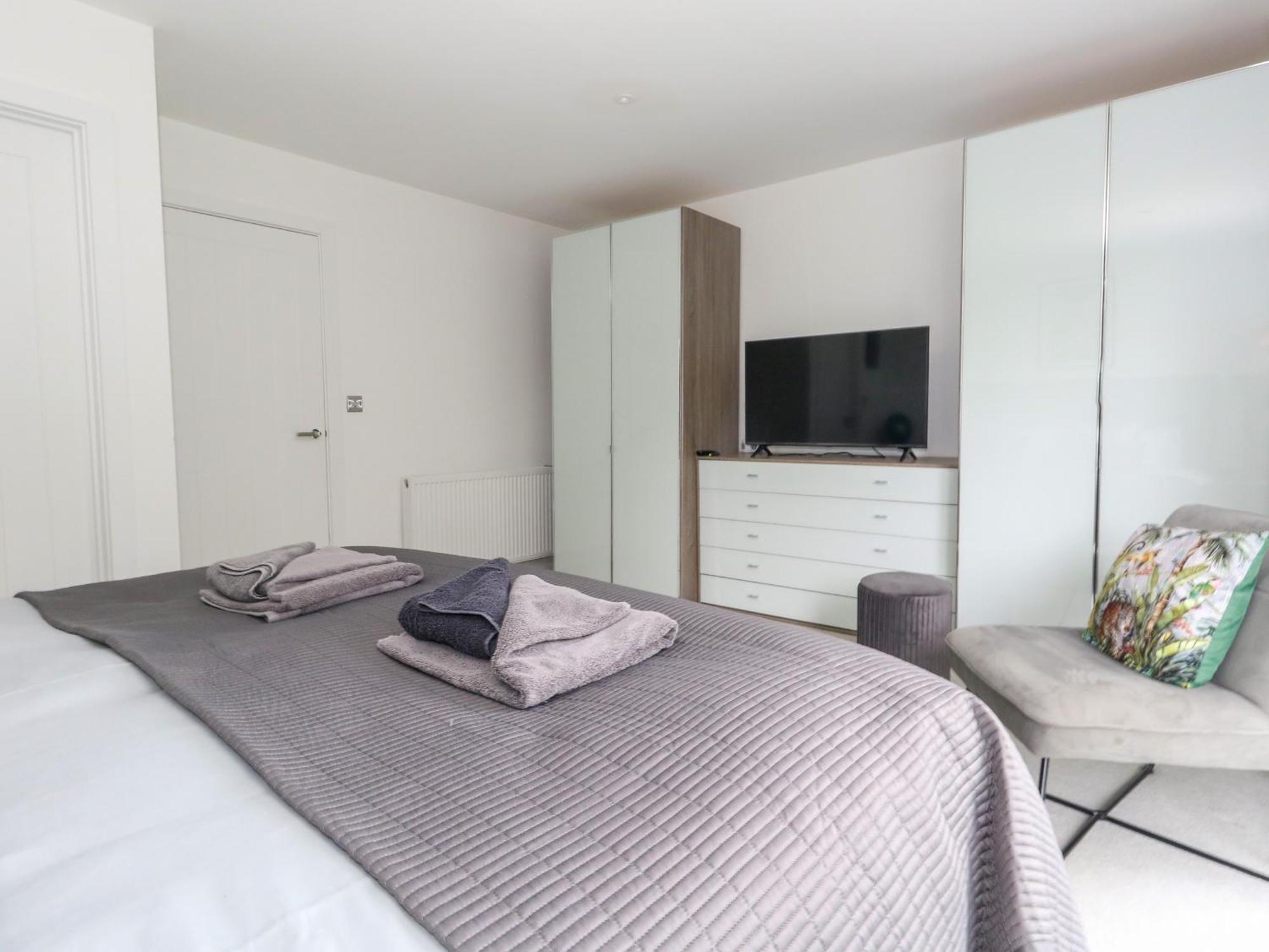 66A Danecourt Road Villa Poole Eksteriør billede