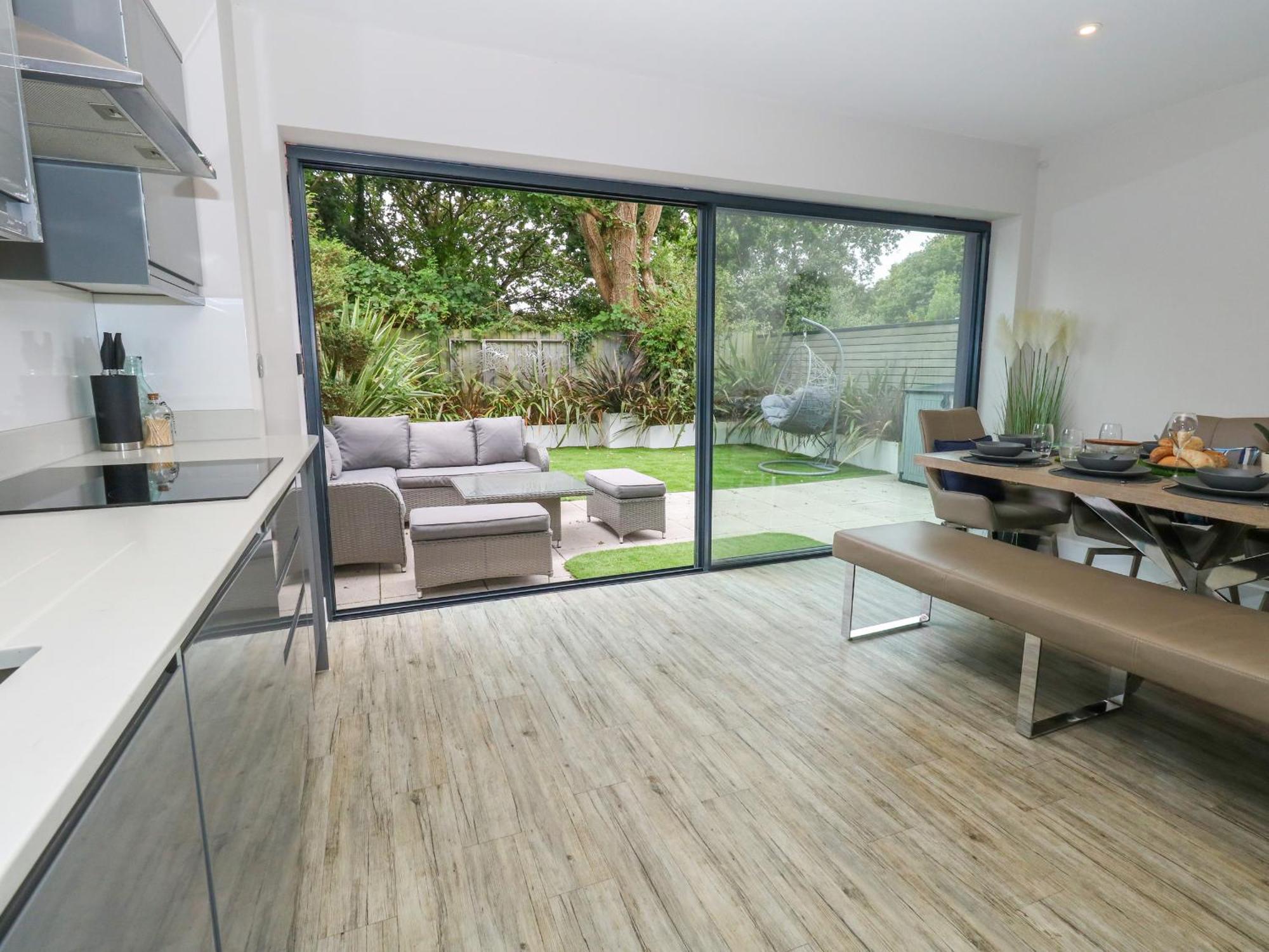 66A Danecourt Road Villa Poole Eksteriør billede