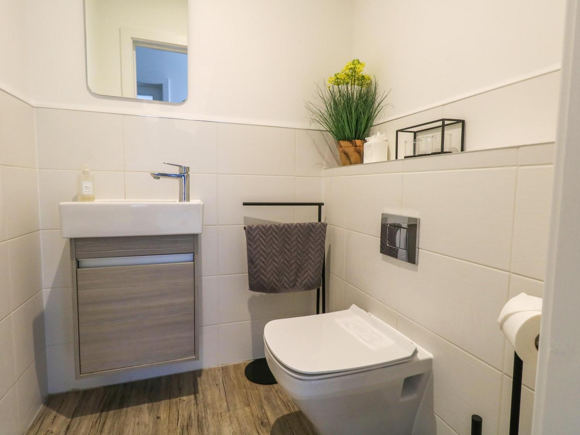66A Danecourt Road Villa Poole Eksteriør billede